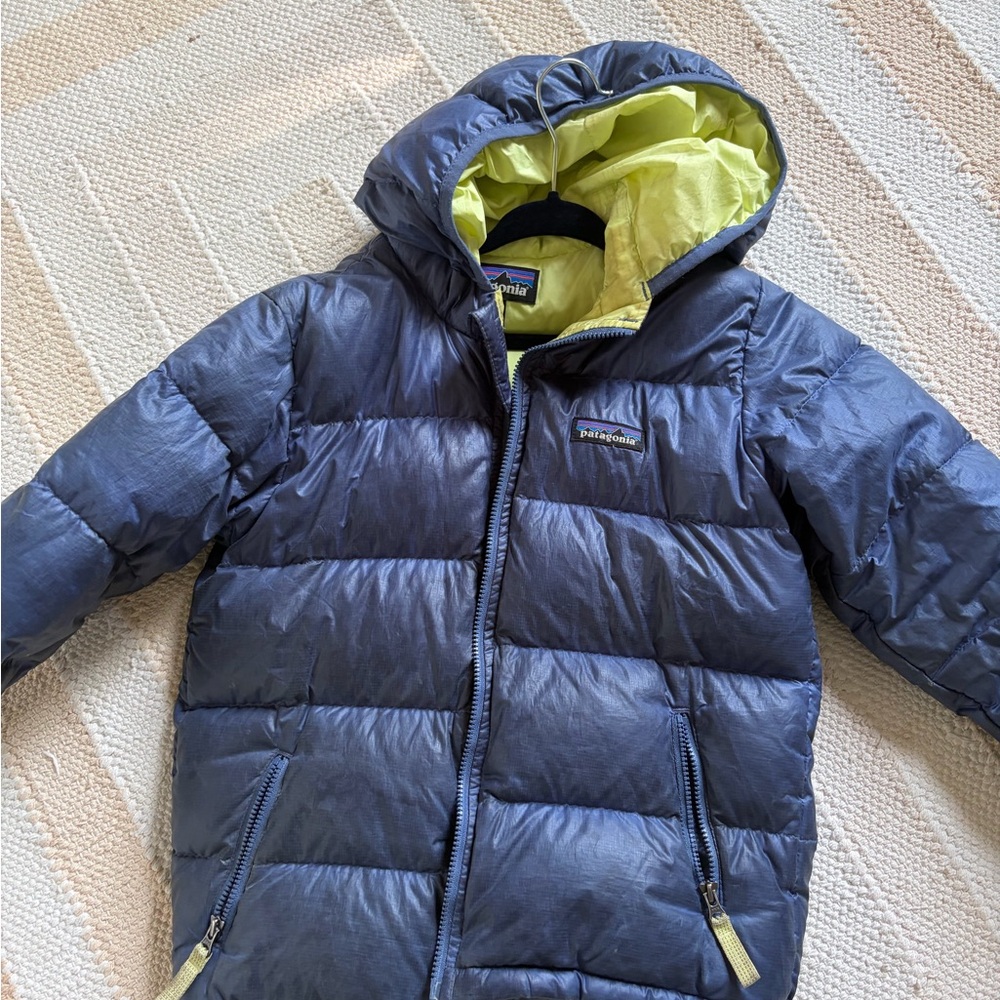 Patagonia Kids Navy Puffer Jacket with Lime Lining
